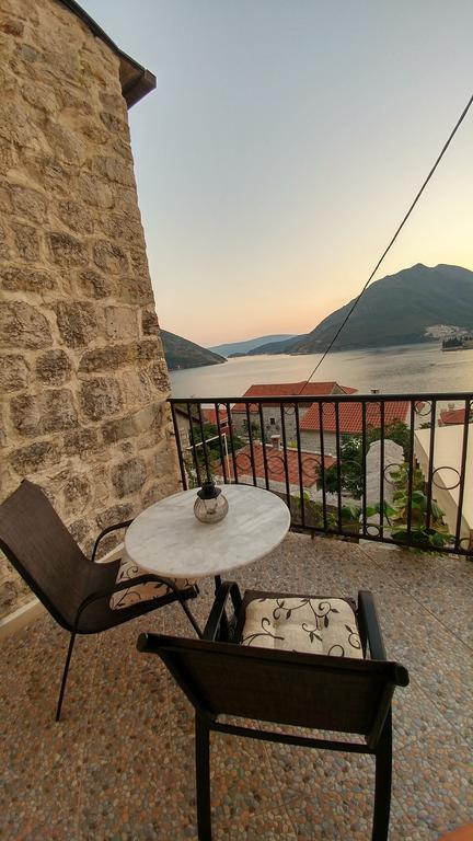 Bella Vista Zmukic Apartment Perast Exterior photo